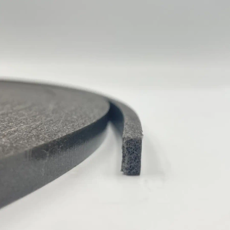 Uszczelka samoprzylepna PE antracyt 10x5mm rolka 20 metrów